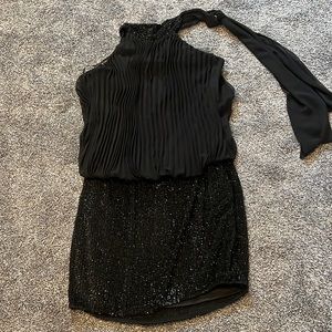 Black cocktail dress size 12 sequin blouson dress MacDougal perfect condition